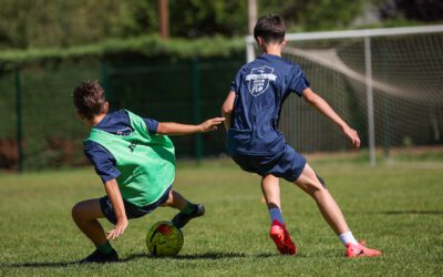 Cómo saber si tu hijo está preparado para un campus de fútbol de verano