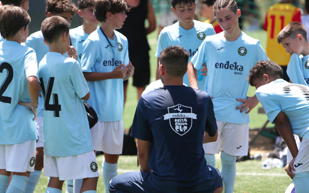 Play Endeka Sports tournaments with La Selección.