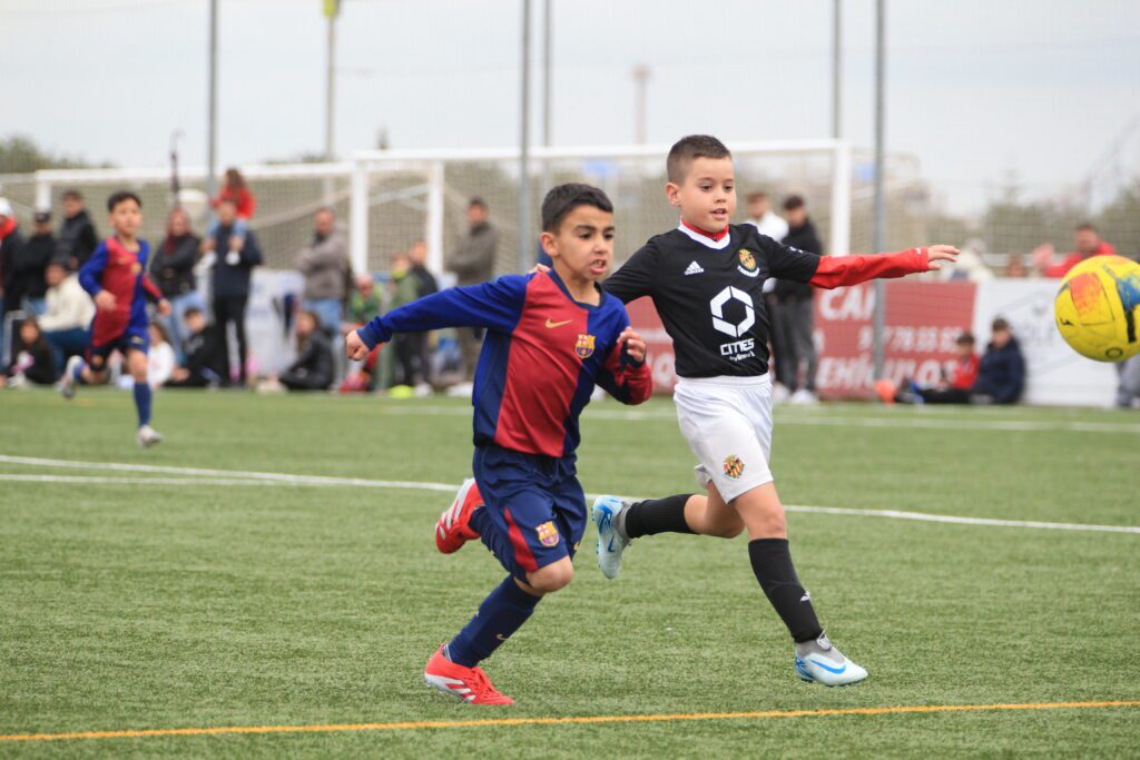 Barça y Nàstic durante la Endeka Sports Cup Salou 2025.