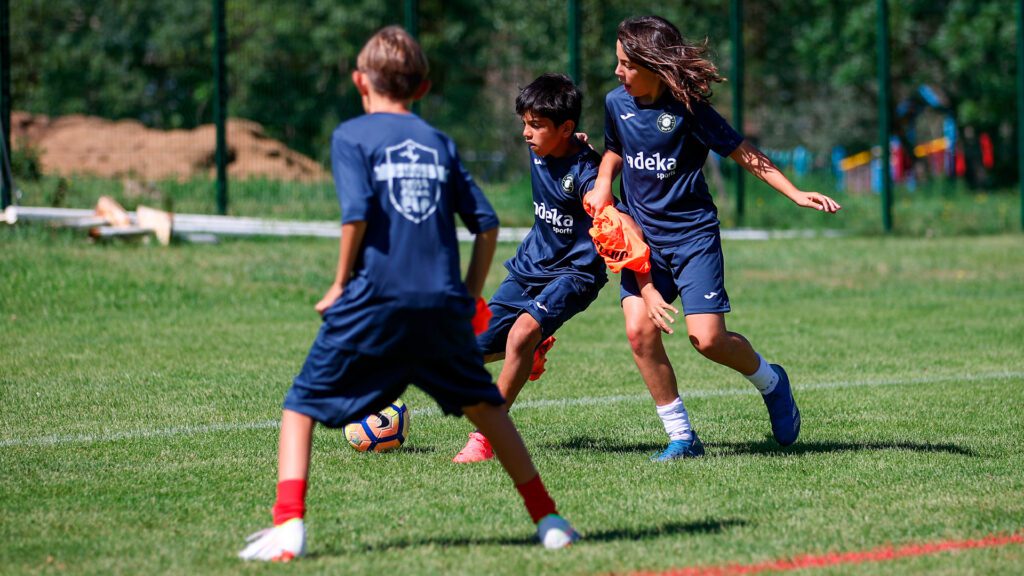 El campus de fútbol de verano Campus PRO está enfocado a fútbol masculino y fútbol femenino.
