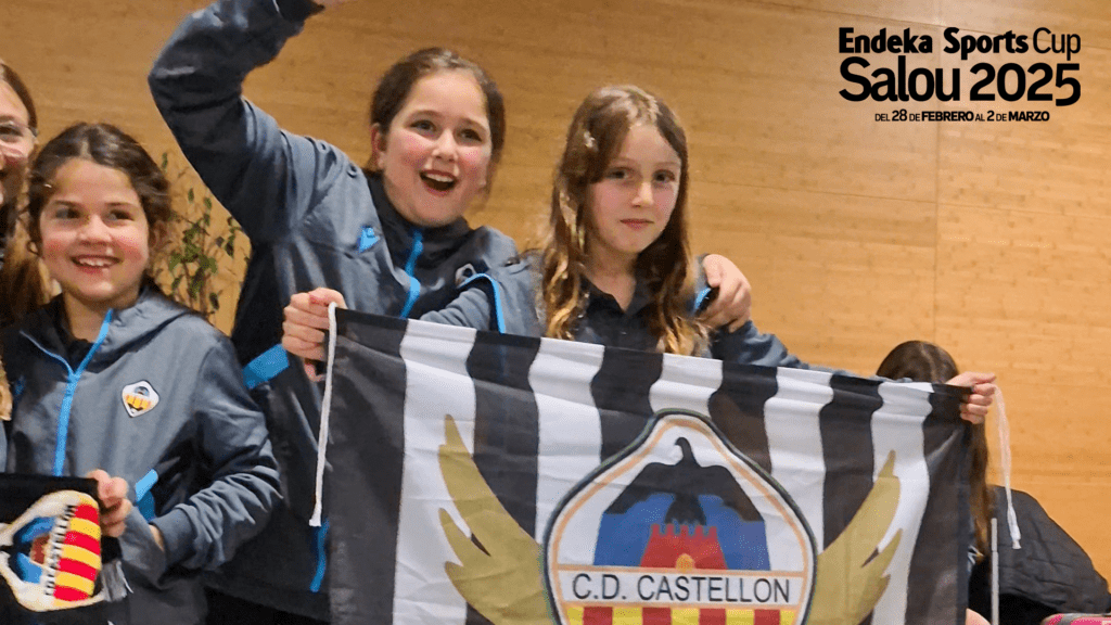 El CD Castellón femenino participa en la Endeka Sports Cup Salou 2025 de carnaval.